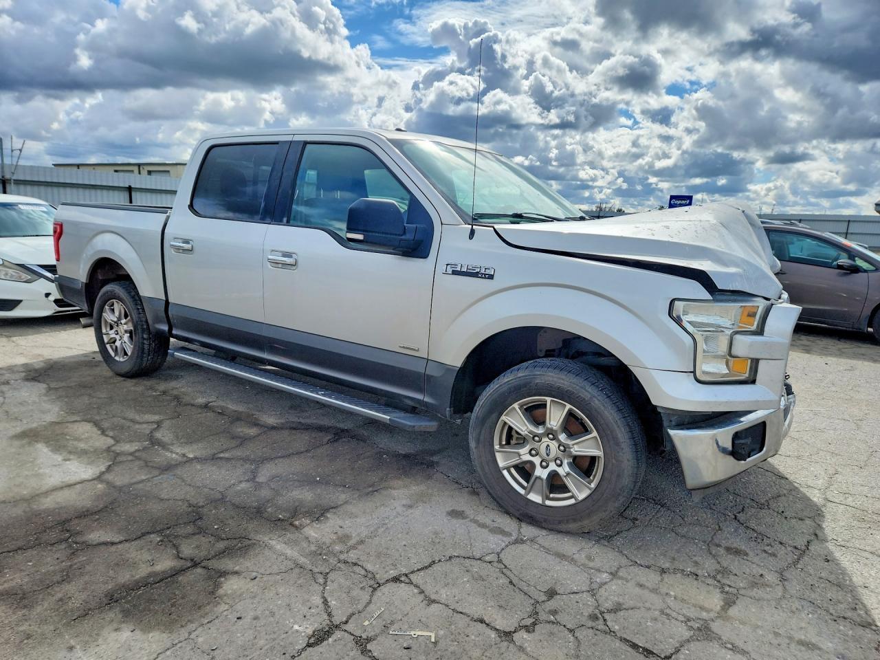 2015 Ford F150 Supercrew - Фото 4