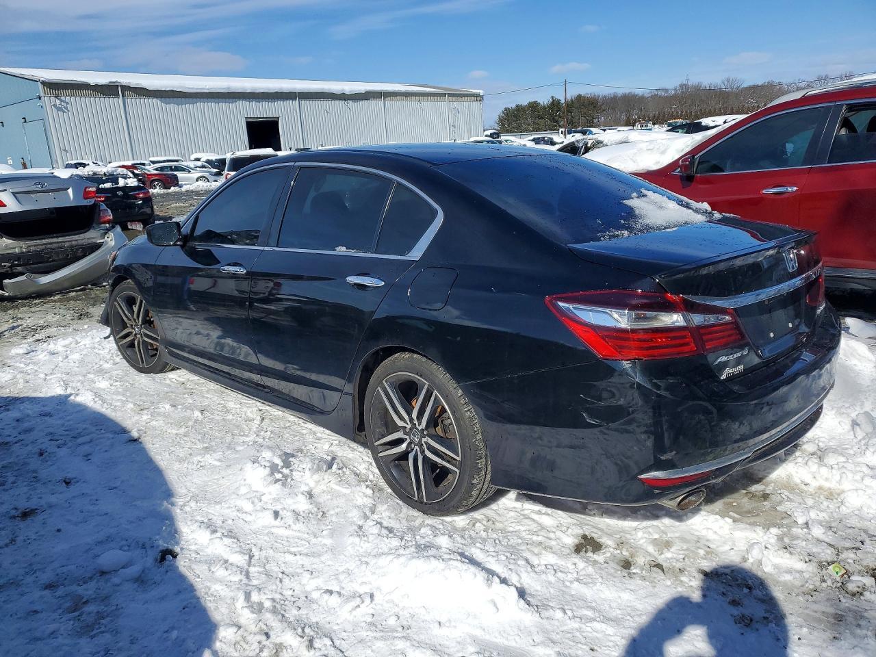 2017 Honda Accord Sport - Фото 2