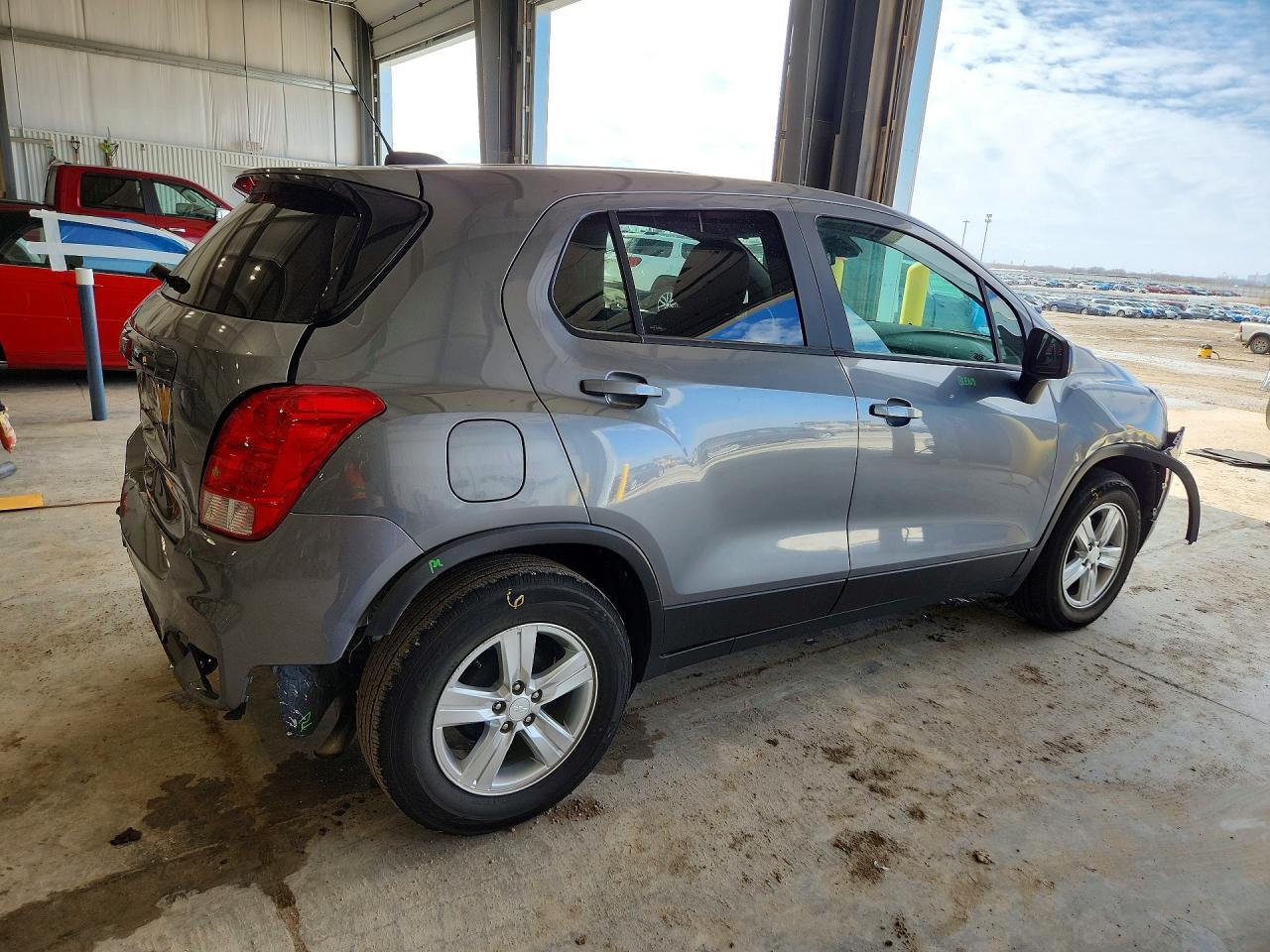 2020 Chevrolet Trax Ls - Фото 3