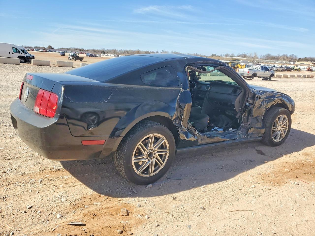 2007 Ford Mustang - Фото 3