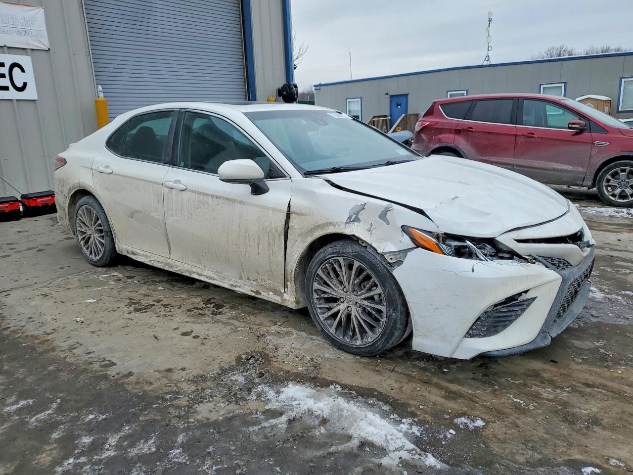 2018 Toyota Camry L - Image 4