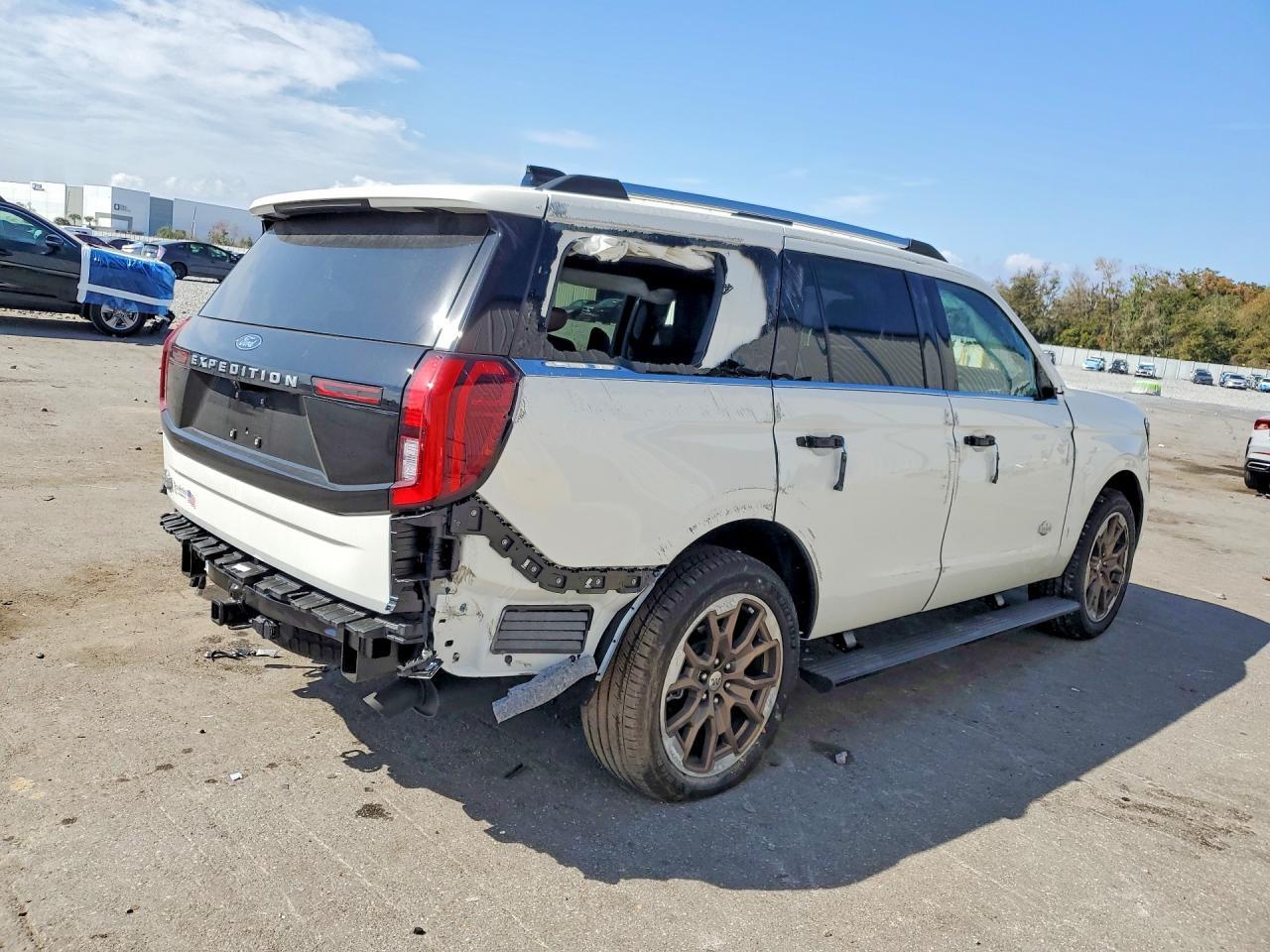2025 Ford Expedition King Ranch - Фото 3