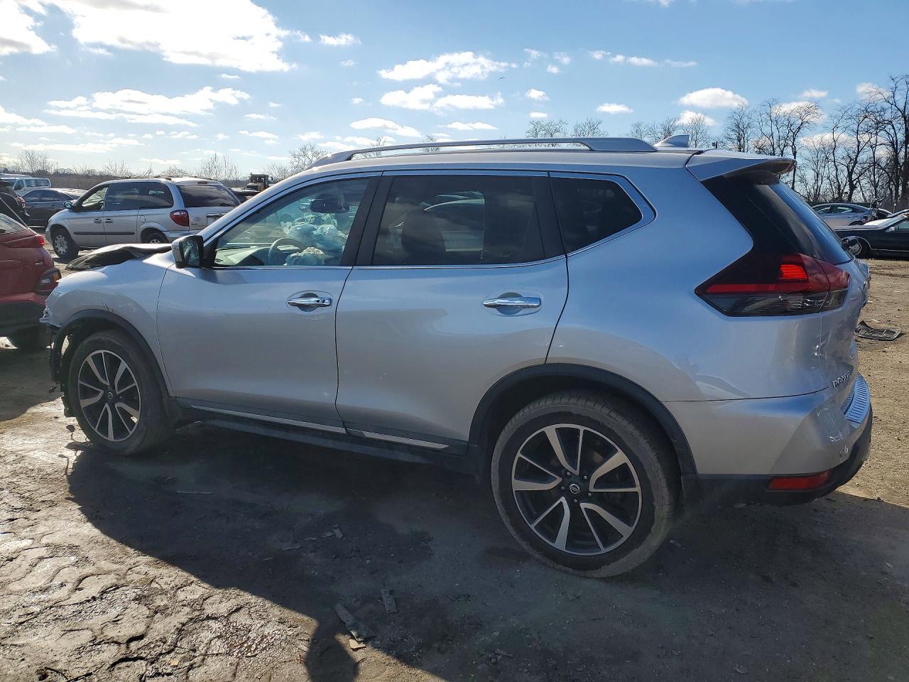 2019 Nissan Rogue S - Фото 2