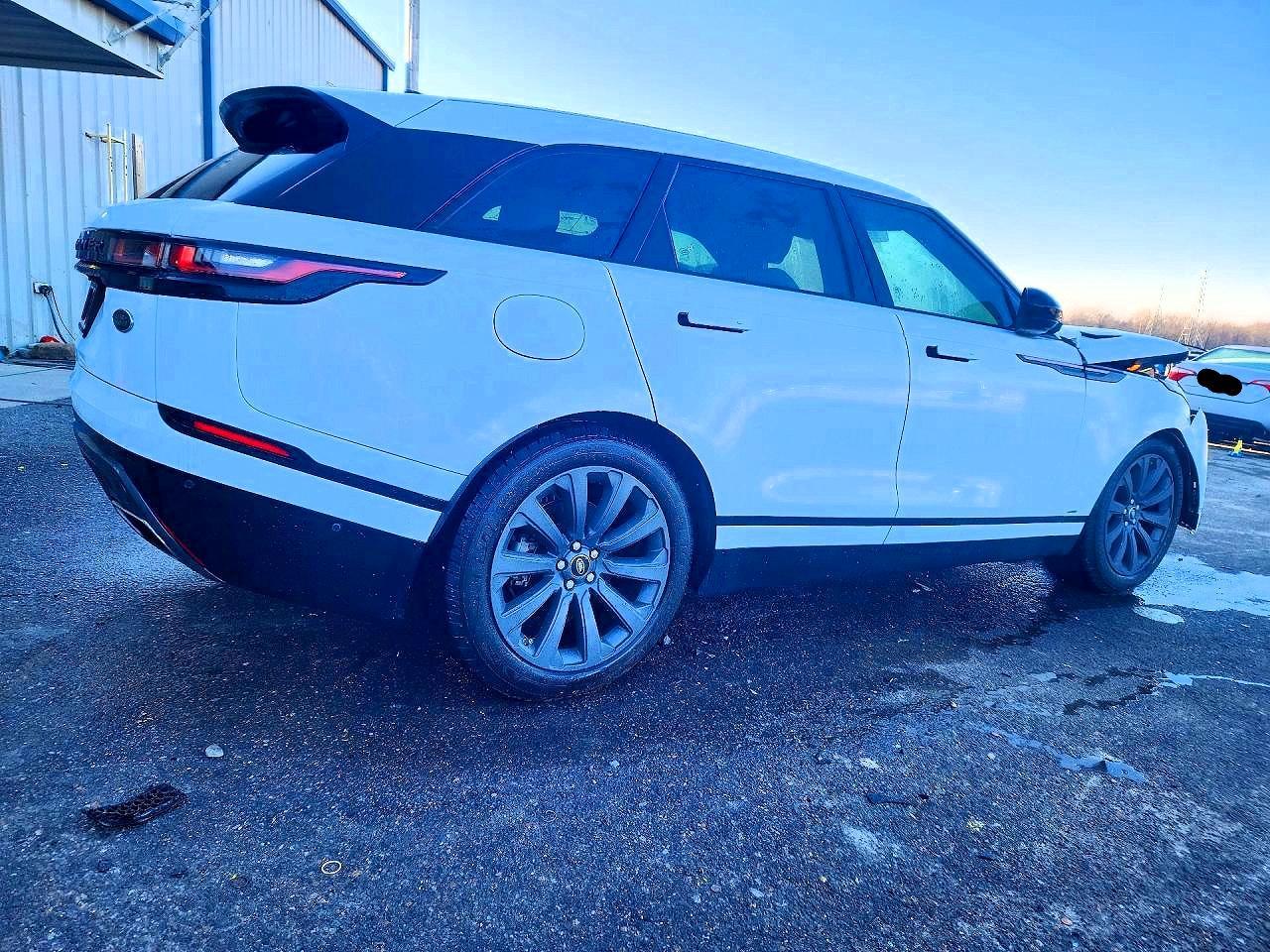 2018 Land Rover Range Rover Velar R-Dynamic Se - Image 3