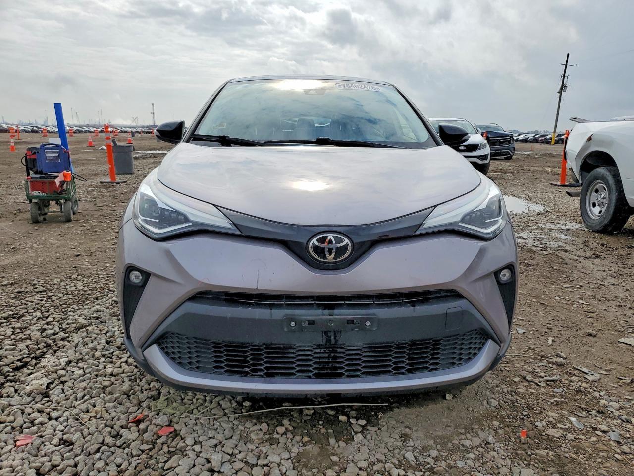 2020 Toyota C-Hr Xle - Image 5