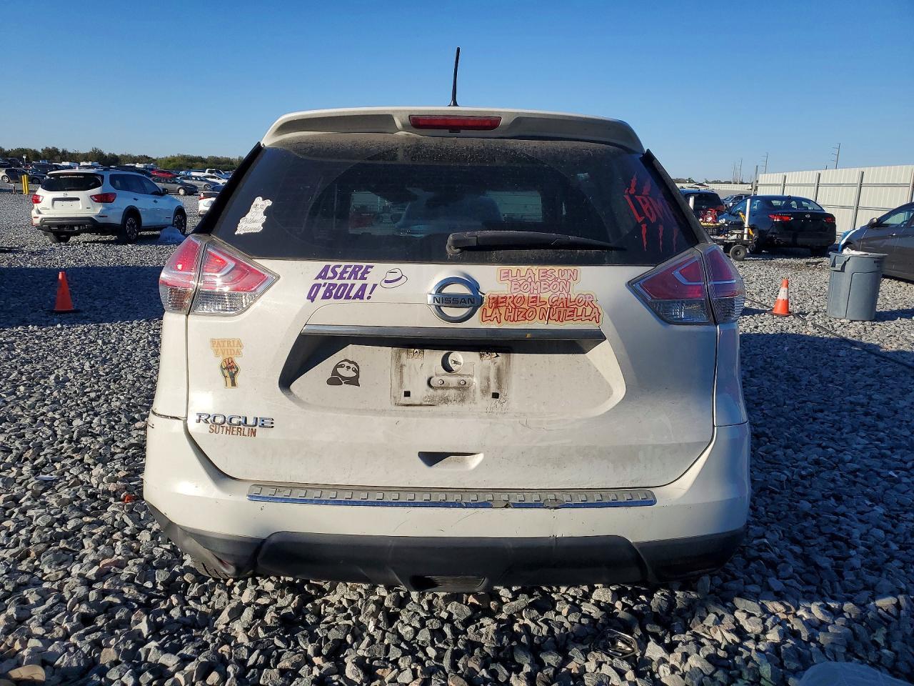 2016 Nissan Rogue S - Image 6