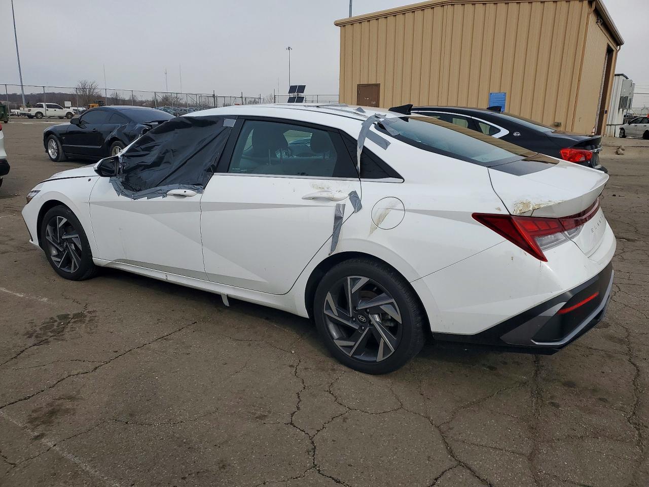 2024 Hyundai Elantra Sel - Image 2