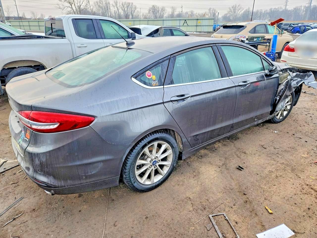 2017 Ford Fusion Se - Фото 3