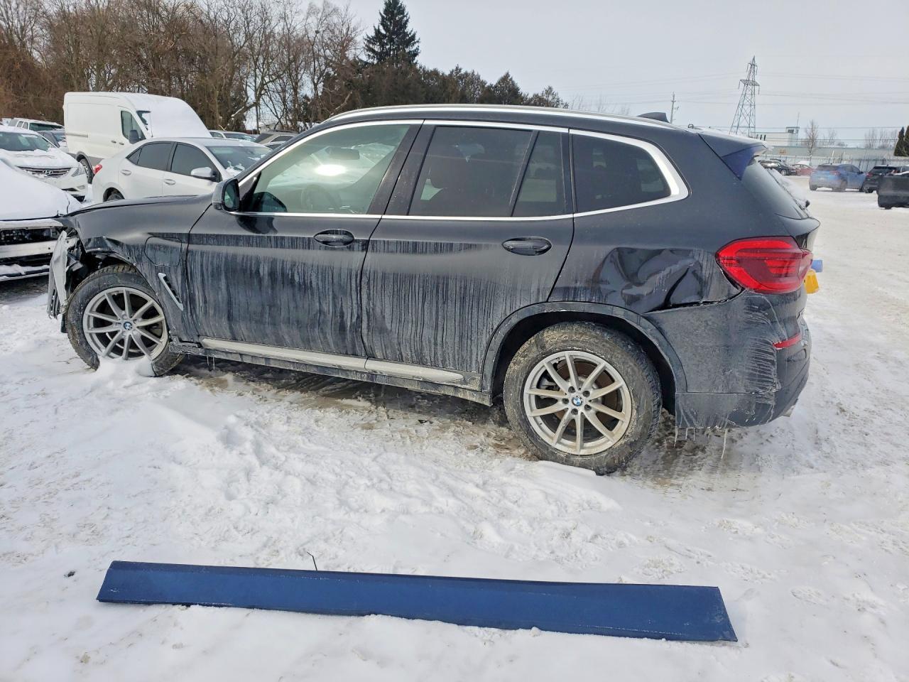 2021 BMW X3 xDrive30E - Image 2