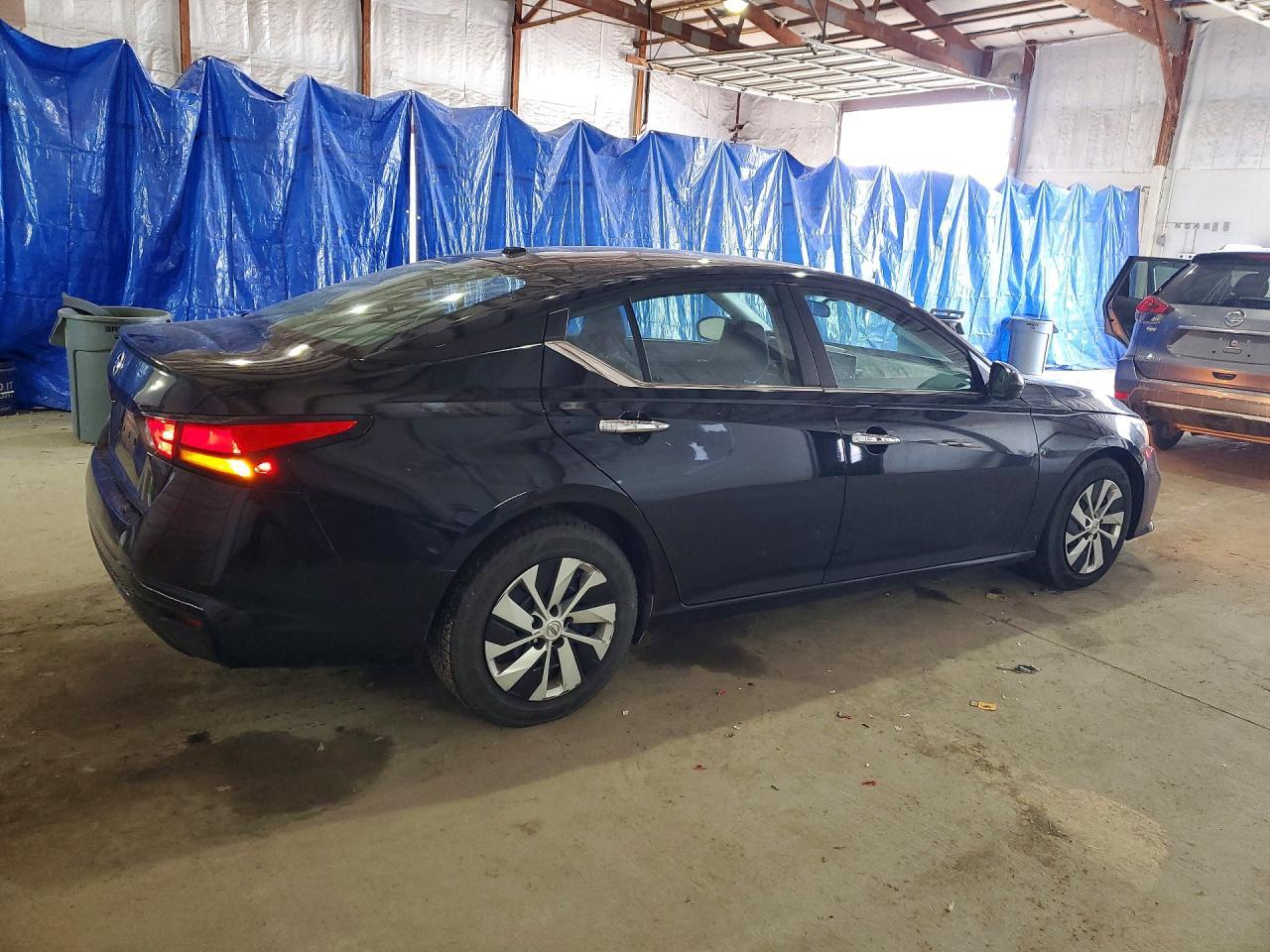 2020 Nissan Altima S - Image 3
