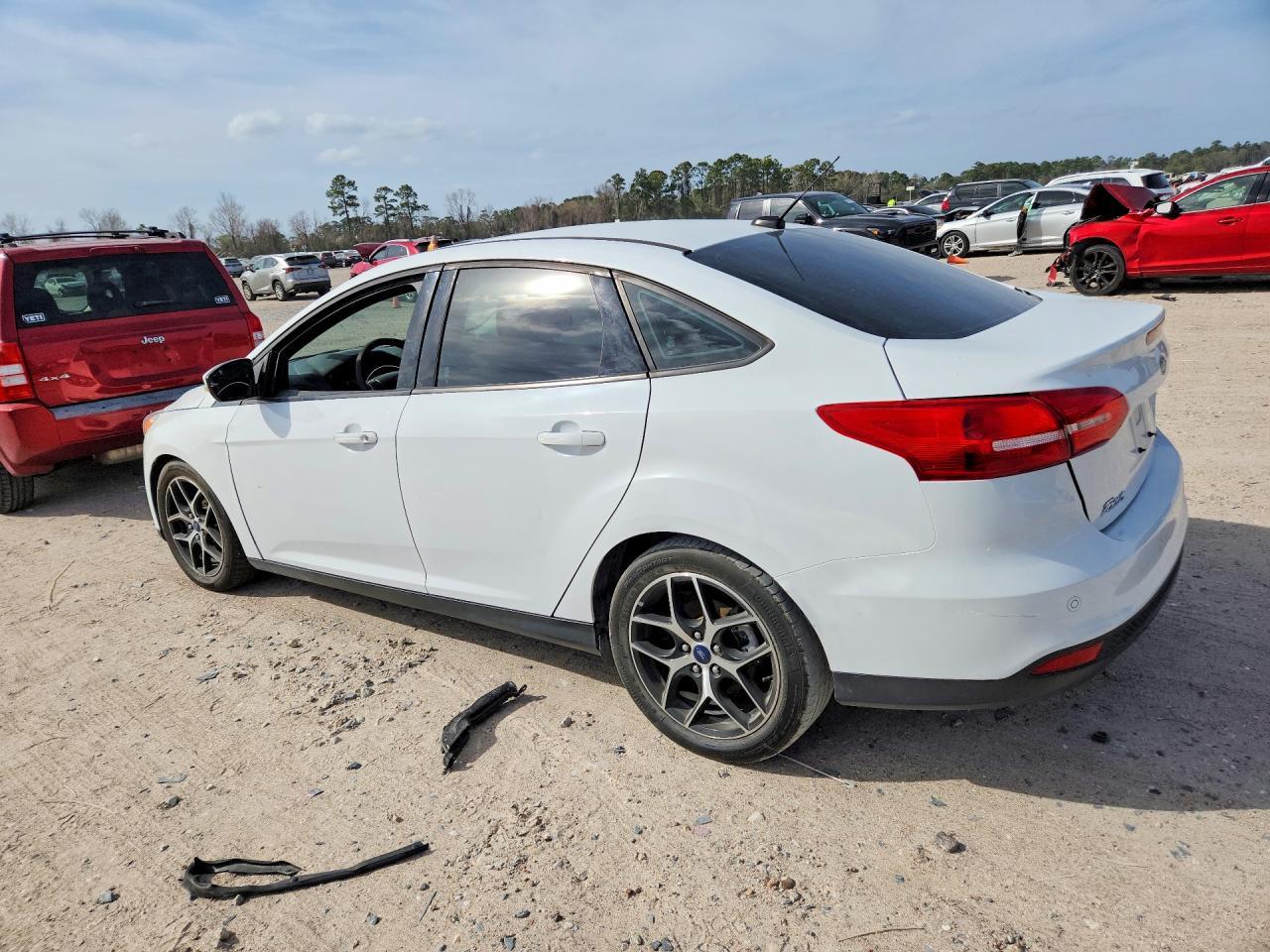 2017 Ford Focus Sel - Image 2