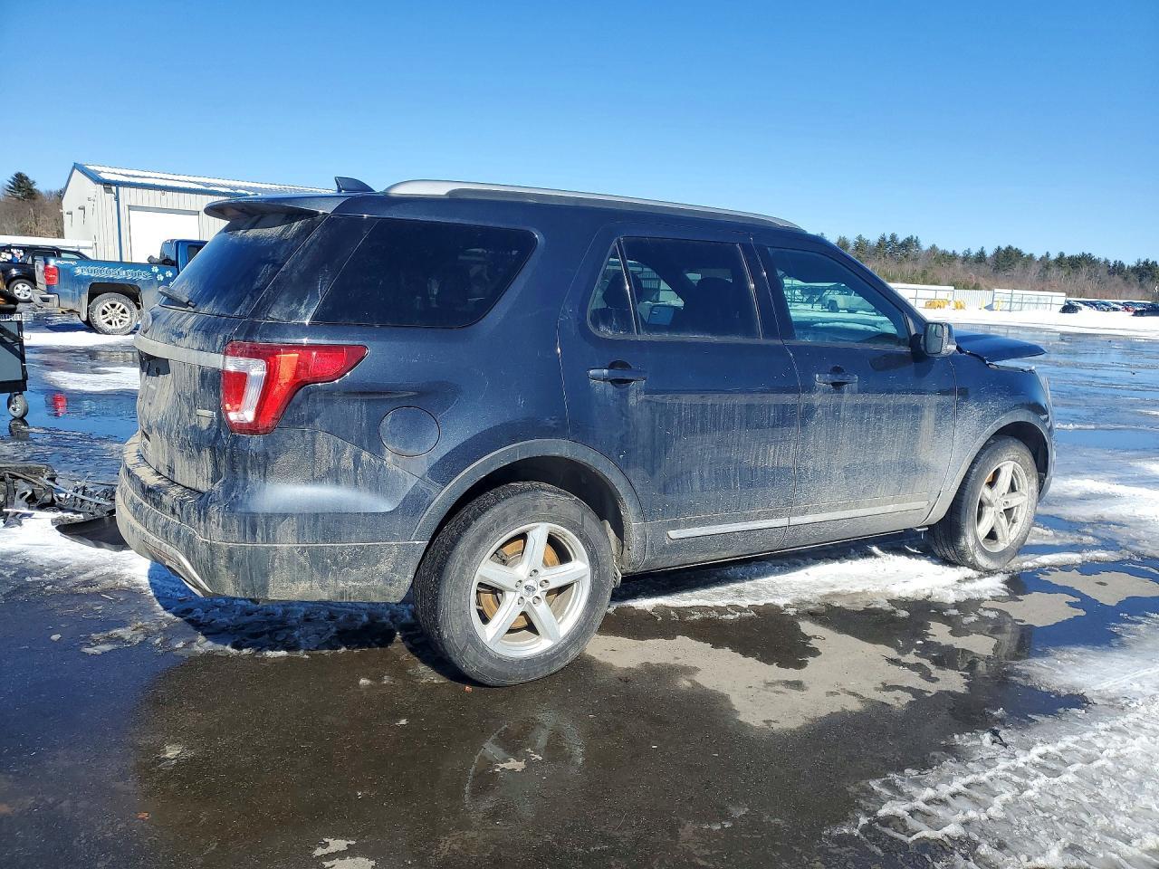 2017 Ford Explorer Xlt - Фото 3