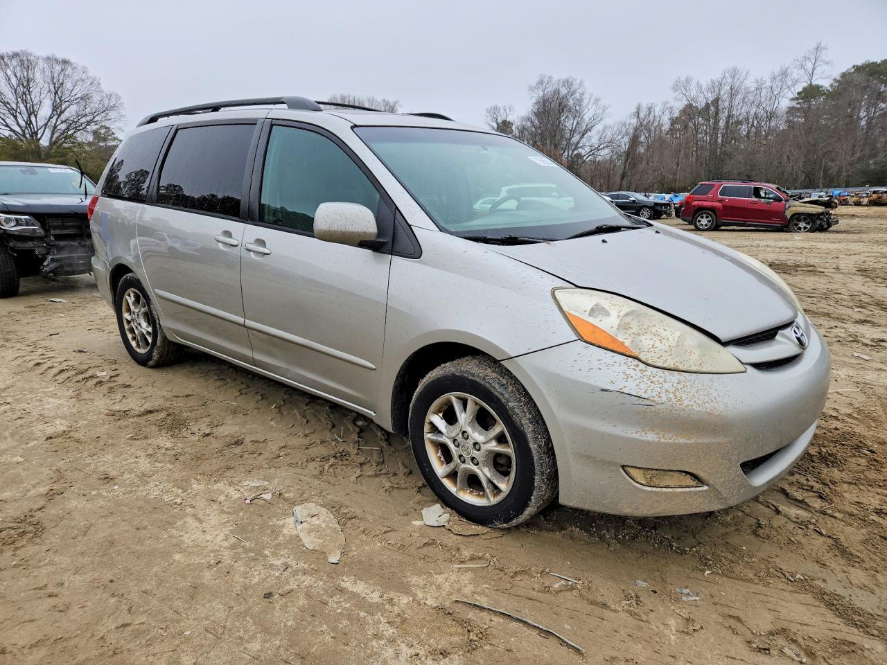 2006 Toyota Sienna - Image 4