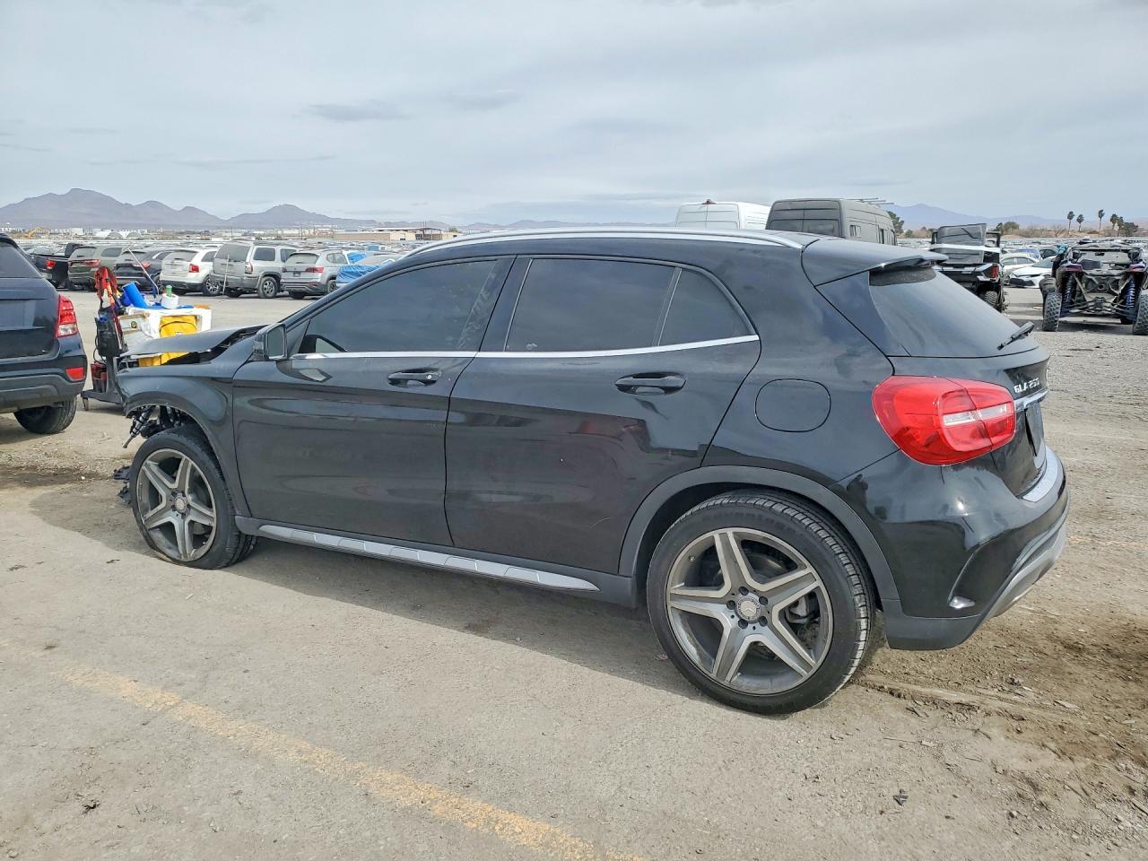 2015 Mercedes-Benz Gla 250 4Matic - Фото 2