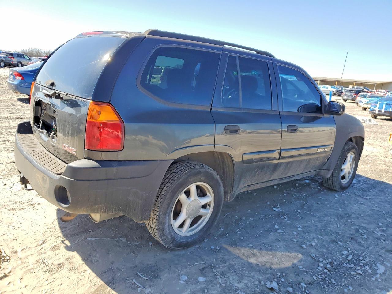 2004 GMC Envoy - Фото 3