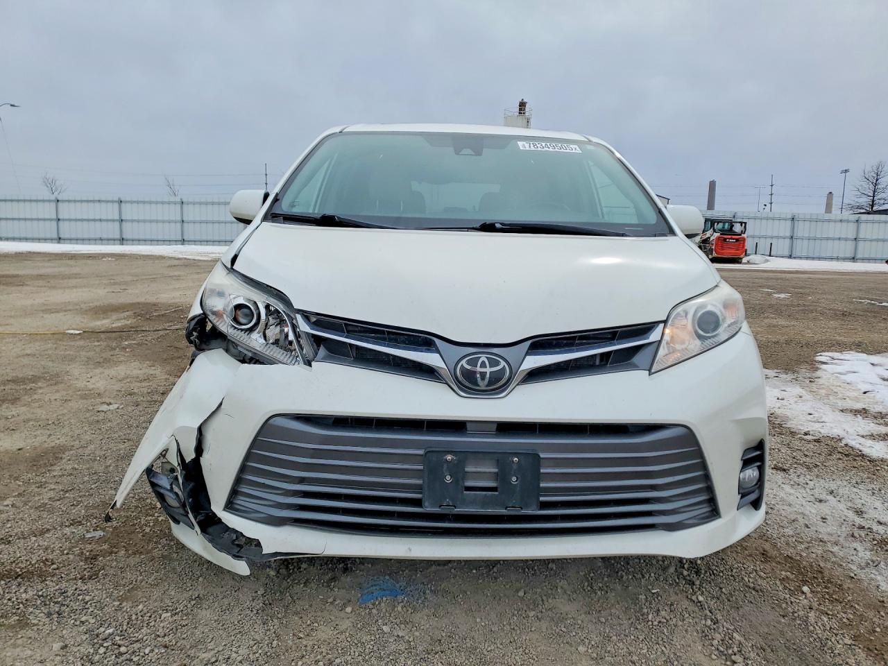 2019 Toyota Sienna Xle 8-Passenger - Фото 5