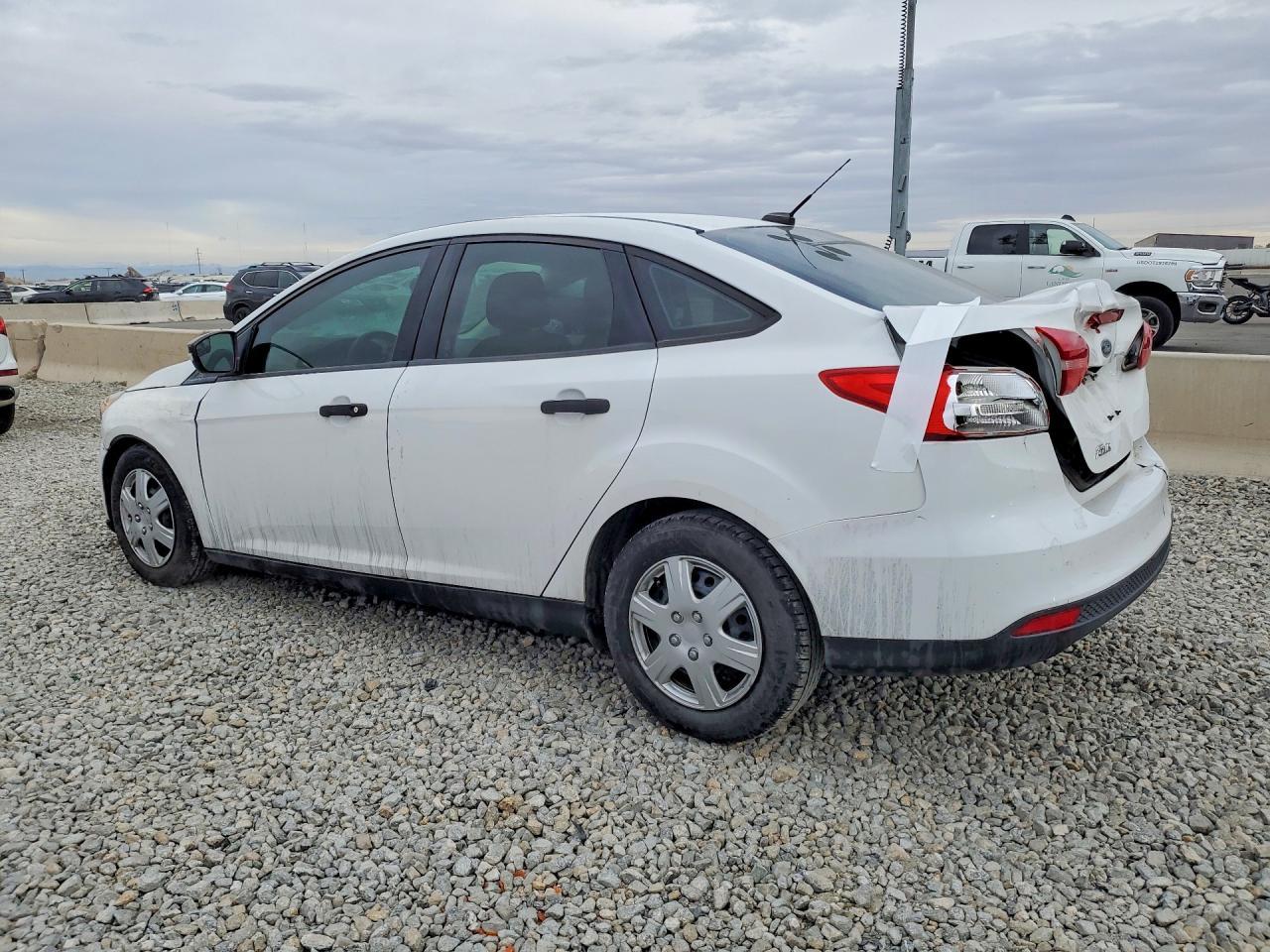 2017 Ford Focus S - Фото 2