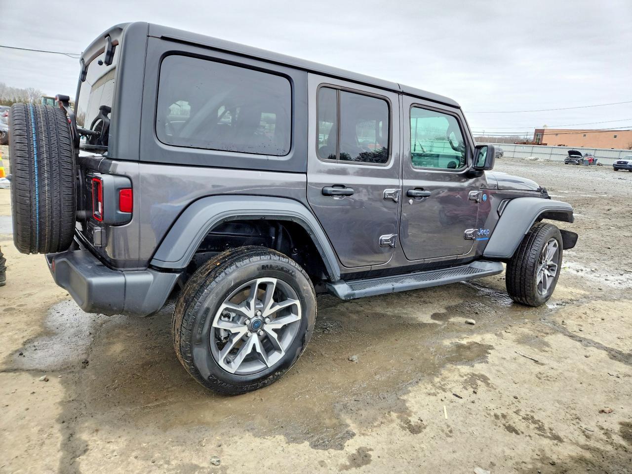 2024 Jeep Wrangler 4Xe - Image 3