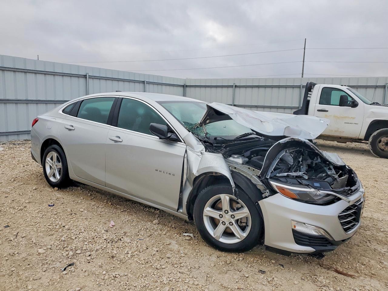 2020 Chevrolet Malibu Ls - Фото 4