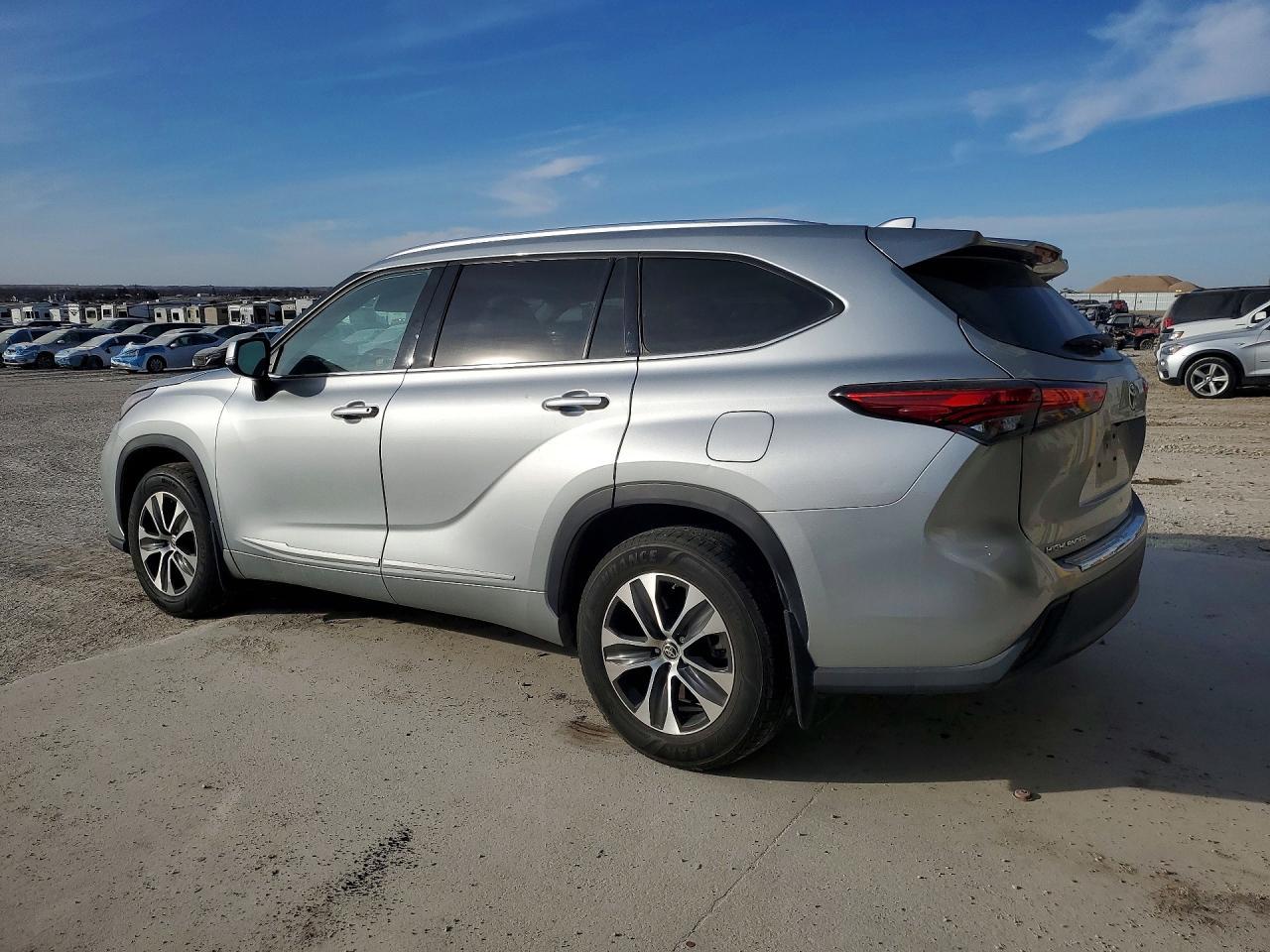 2020 Toyota Highlander Xle - Фото 2