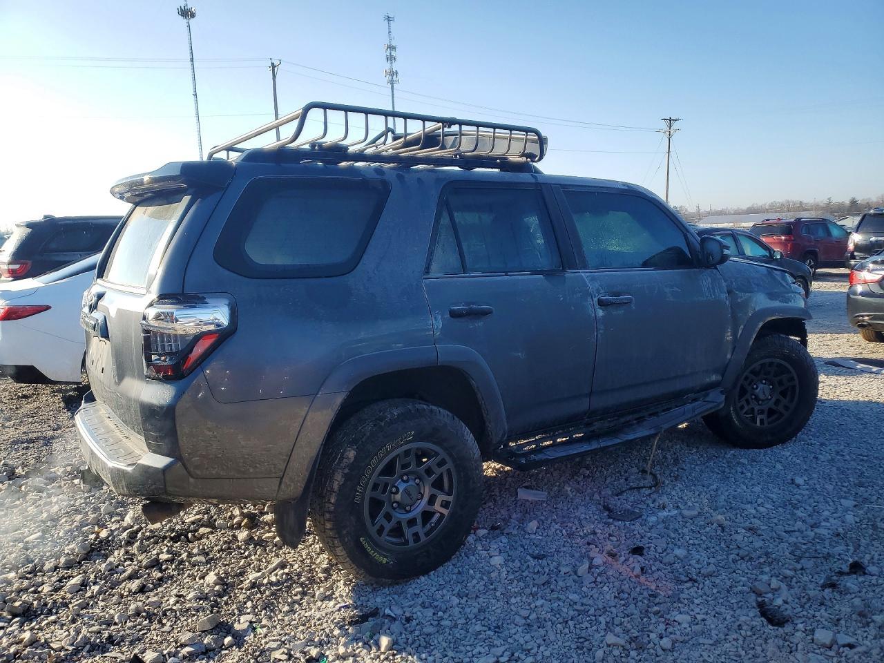 2021 Toyota 4Runner Venture - Фото 3
