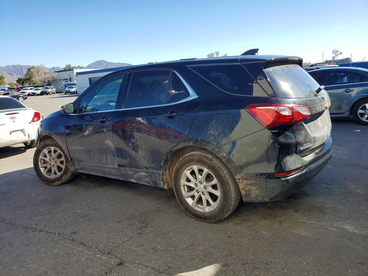 2019 Chevrolet Equinox Lt - Image 2
