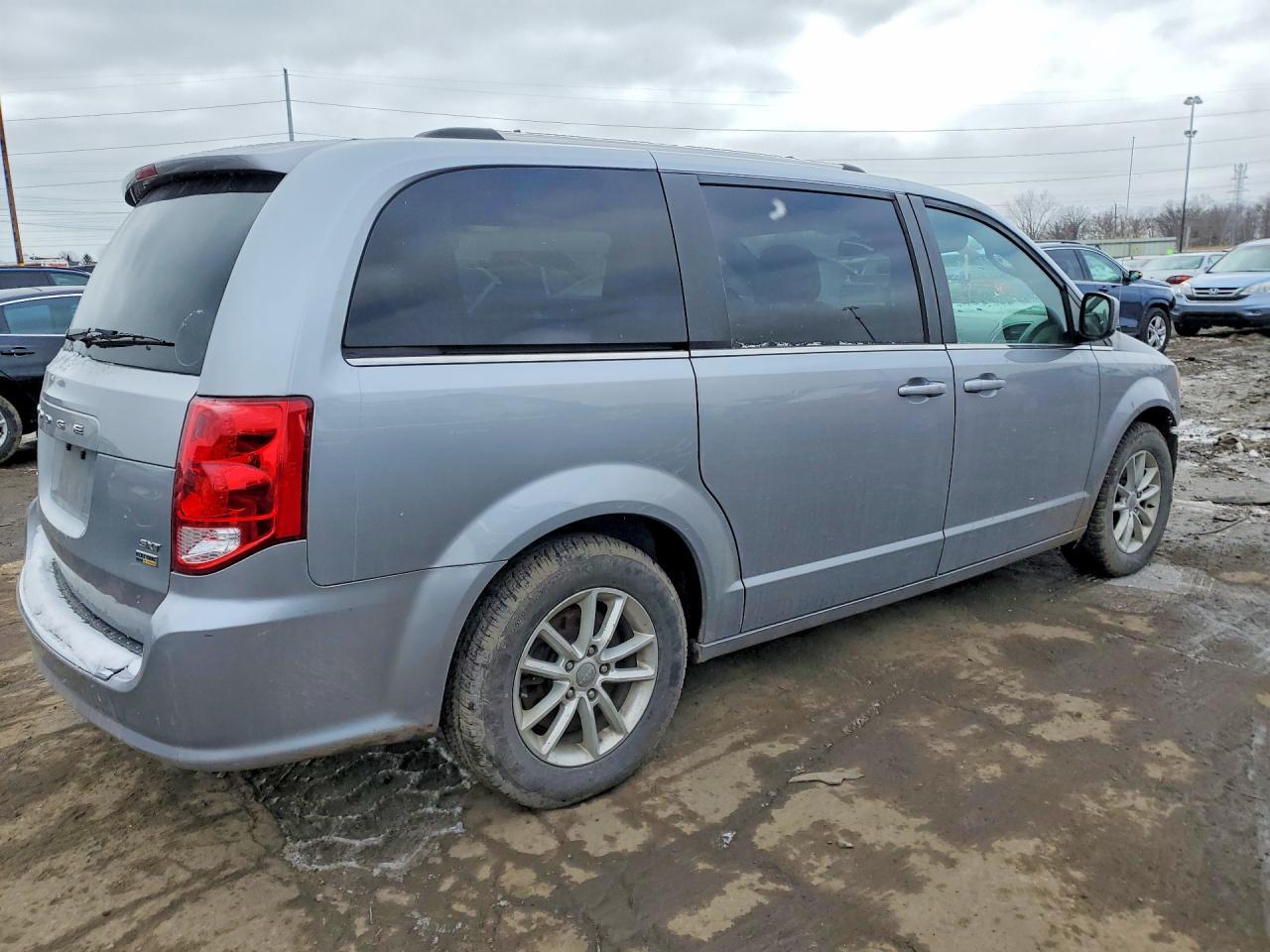 2019 Dodge Grand Caravan Sxt - Фото 3