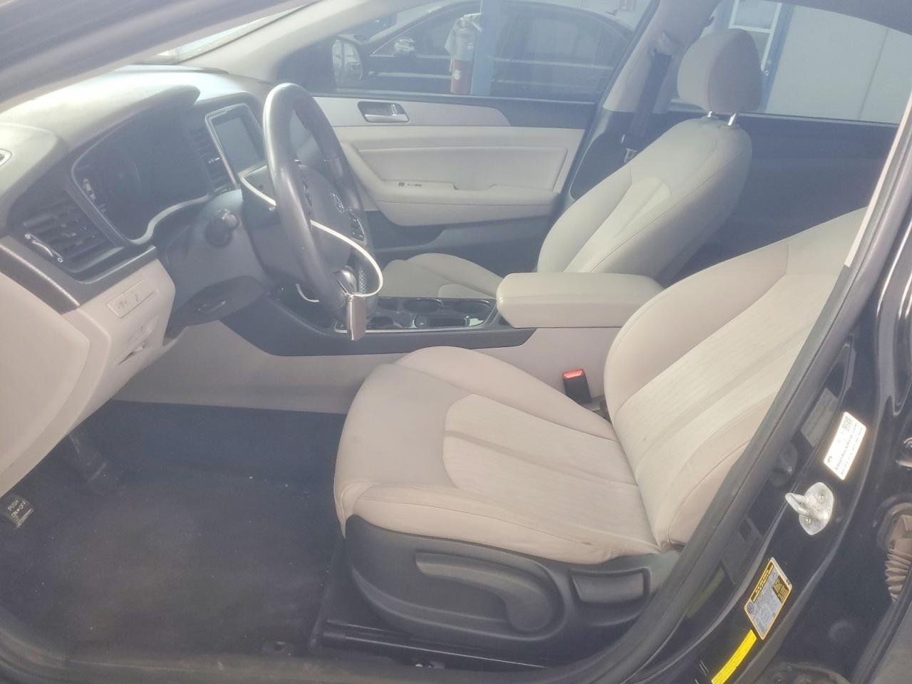 2019 Hyundai Sonata Hybrid - Image 7