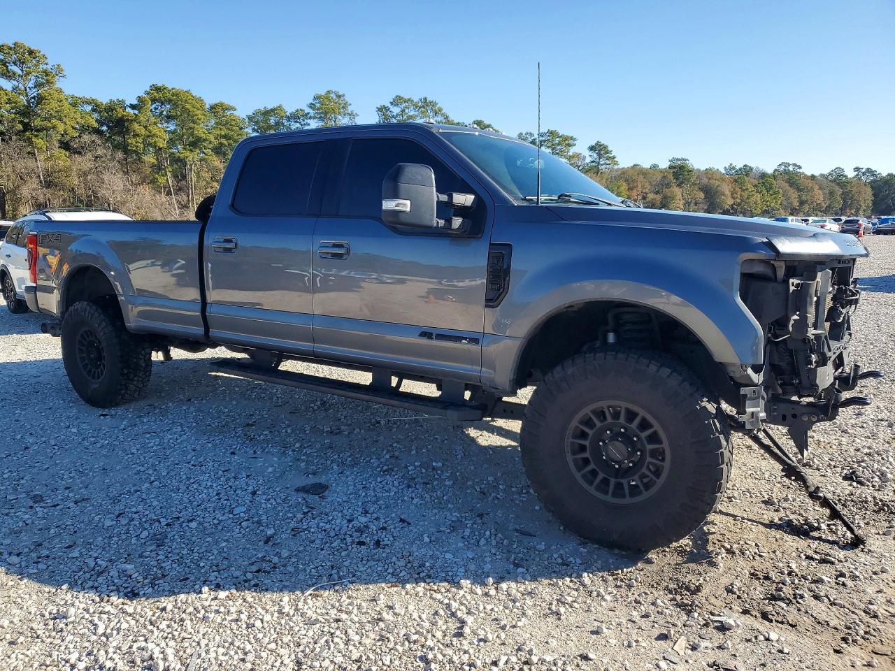 2022 Ford F350 Super Duty - Фото 4