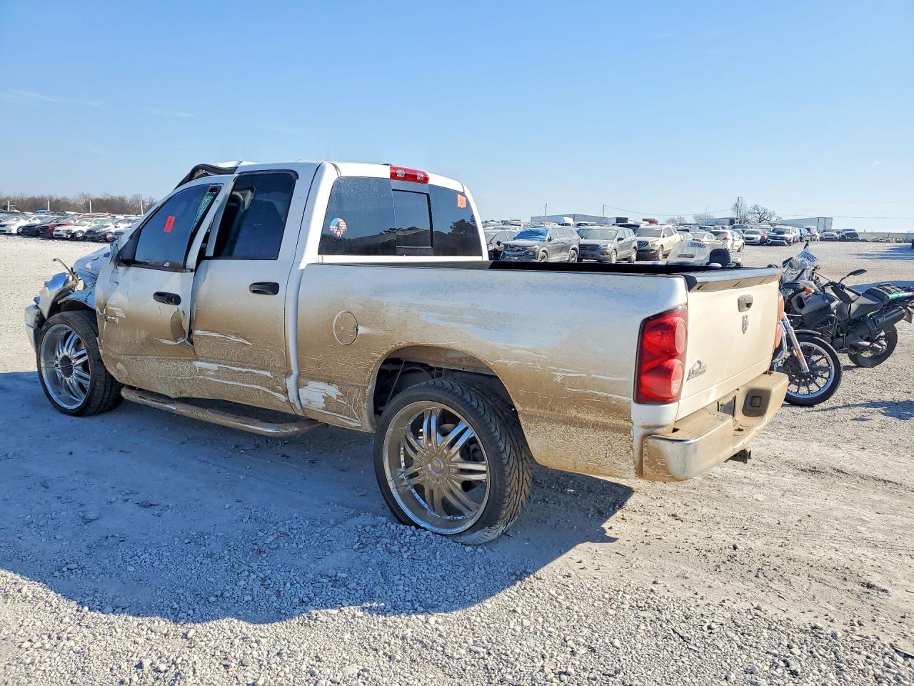 2008 Dodge Ram 1500 St - Фото 2