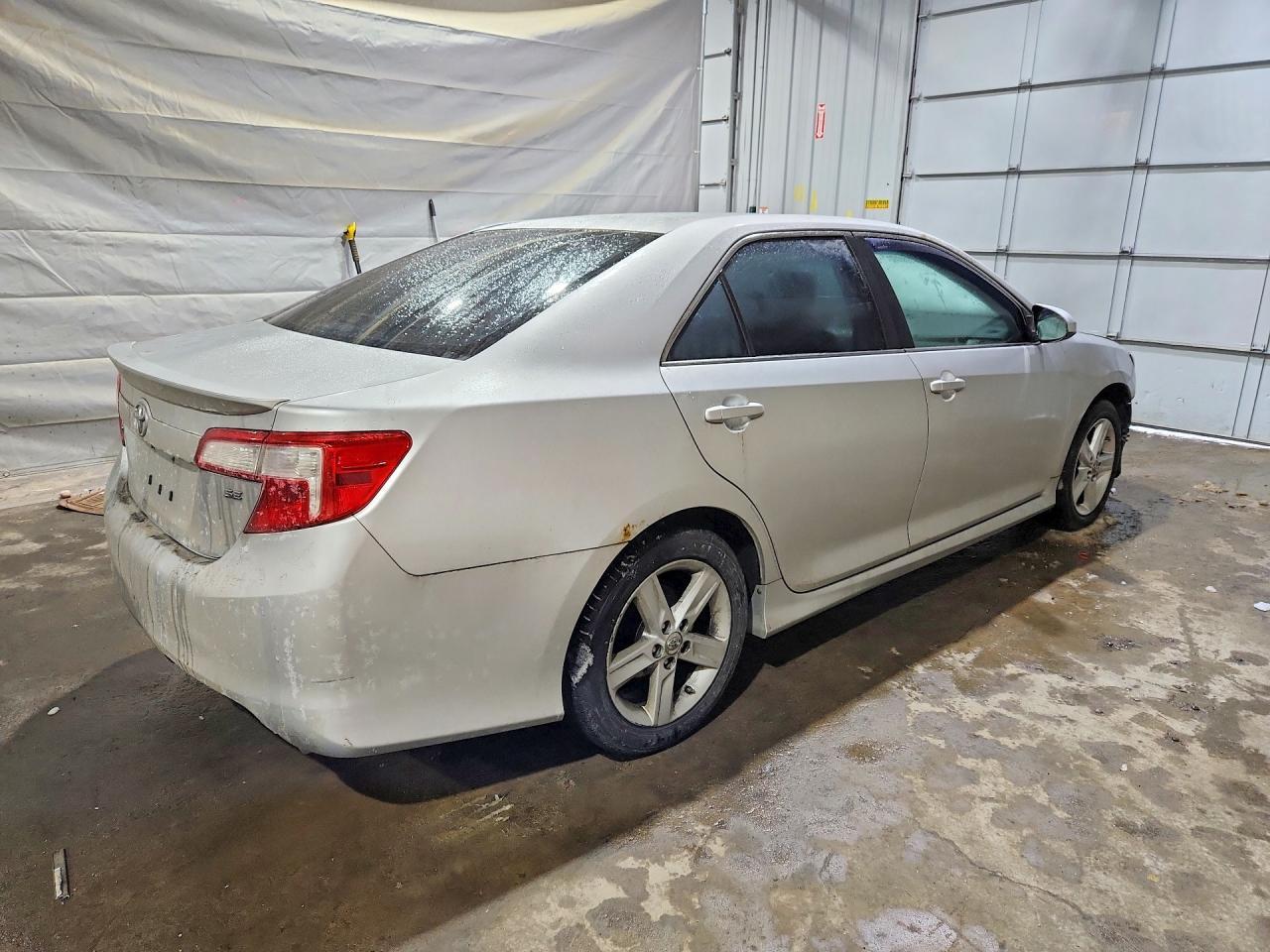2012 Toyota Camry Se - Image 3
