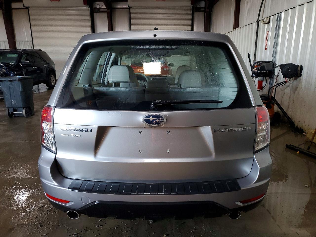 2010 Subaru Forester 2.5X - Фото 6