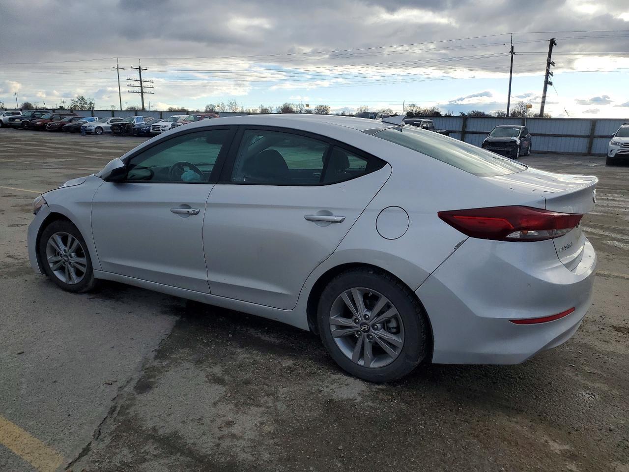 2018 Hyundai Elantra Value Edition - Фото 2