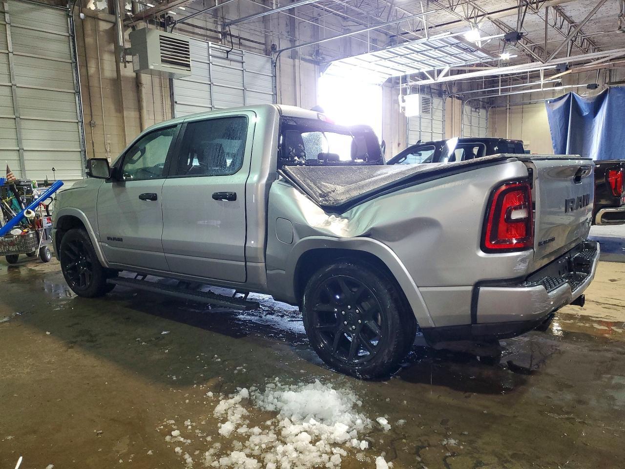 2025 Ram 1500 Laramie - Фото 2