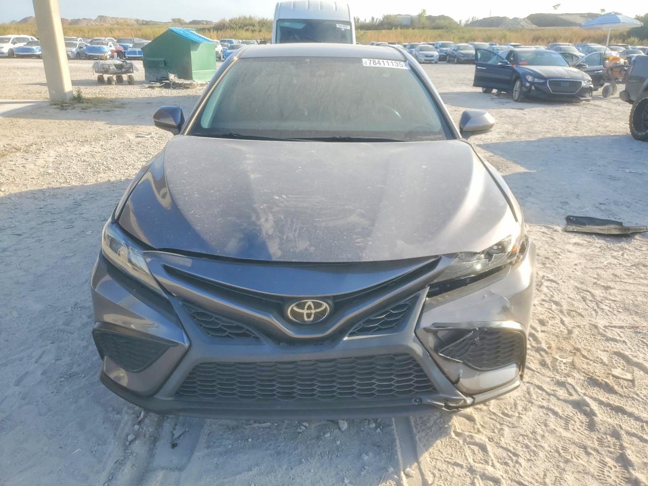 2021 Toyota Camry Se - Image 5
