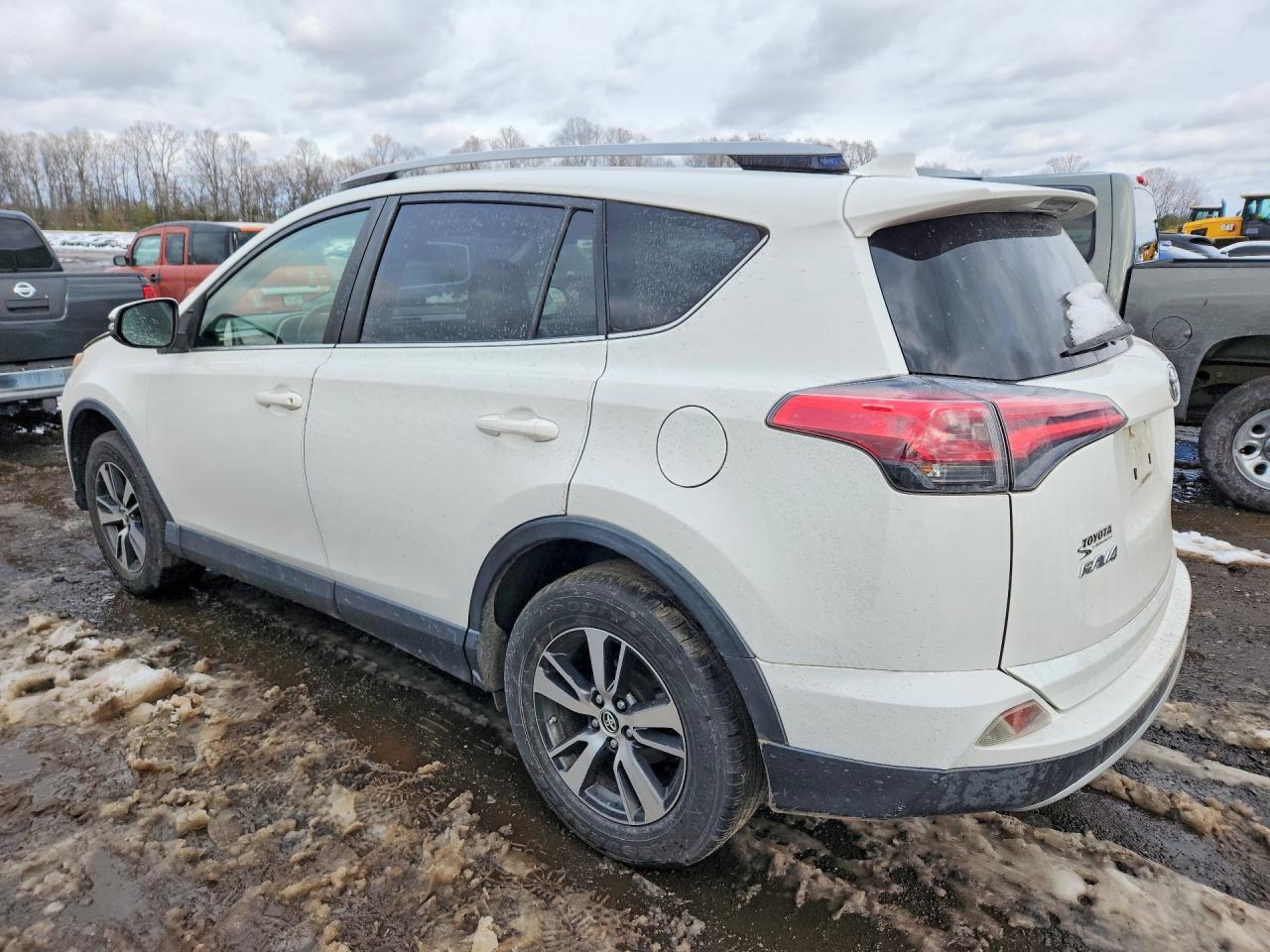 2016 Toyota Rav4 Xle - Фото 2