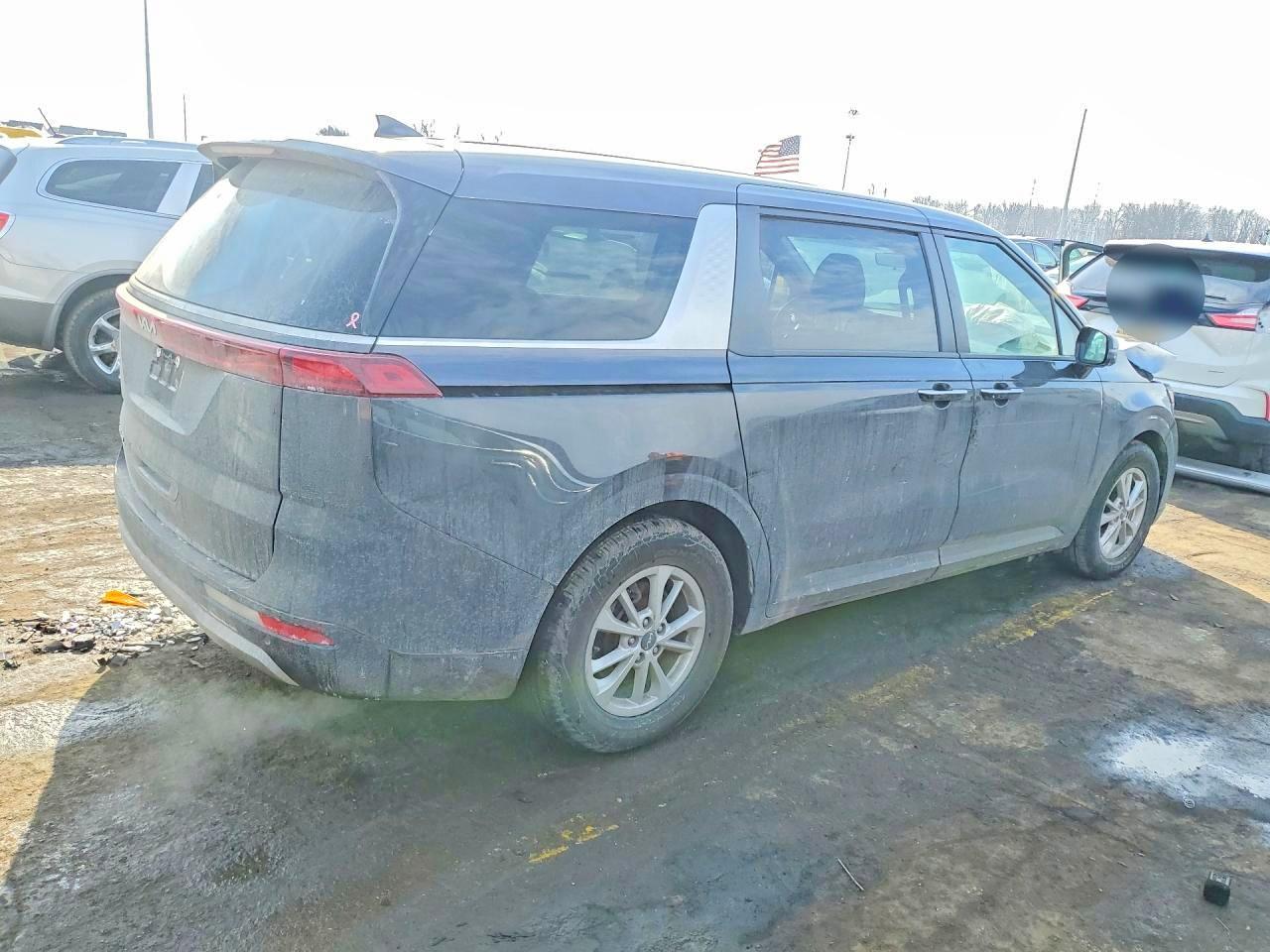 2022 Kia Carnival Lx - Фото 3