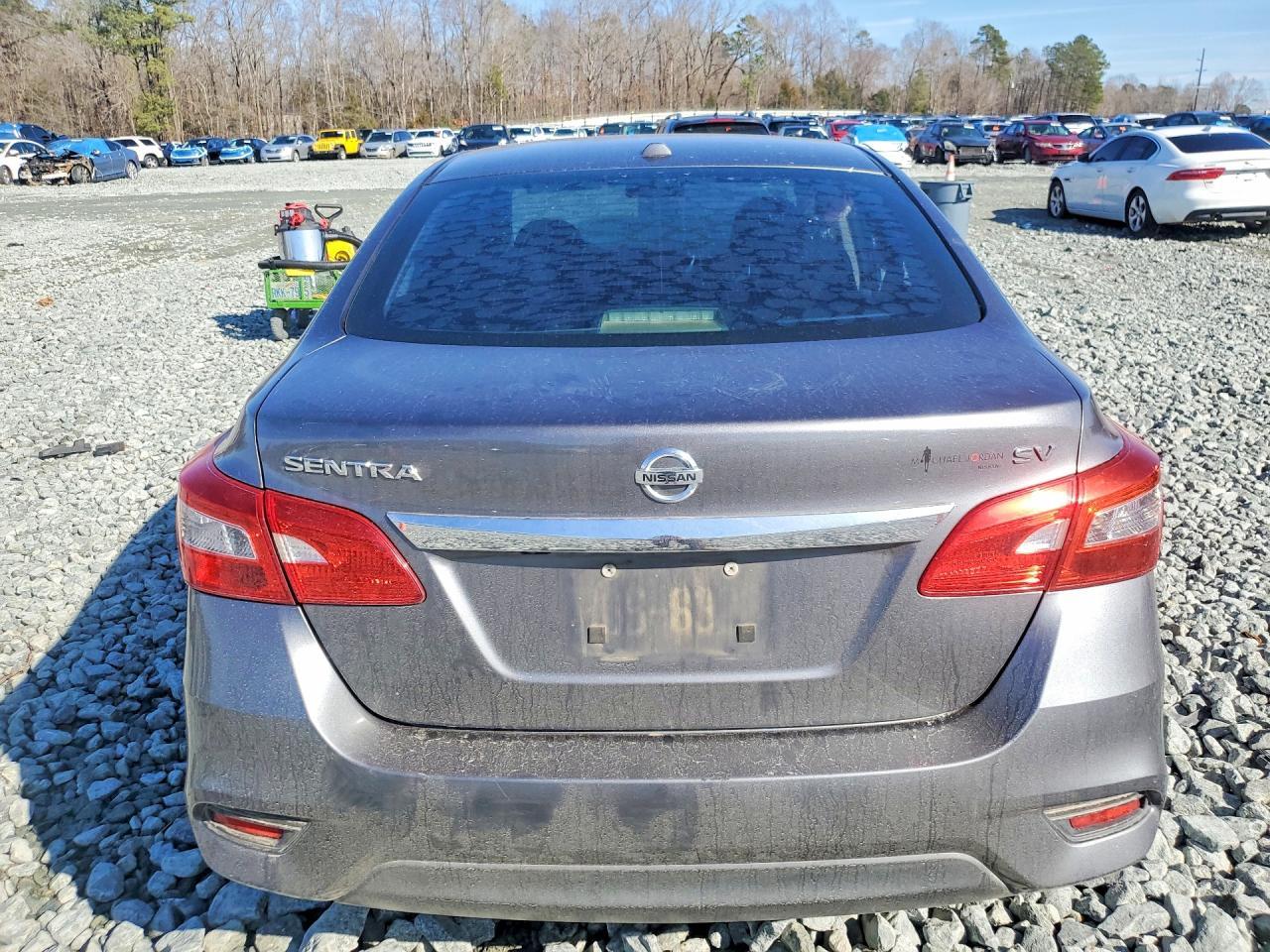 2018 Nissan Sentra S - Фото 6