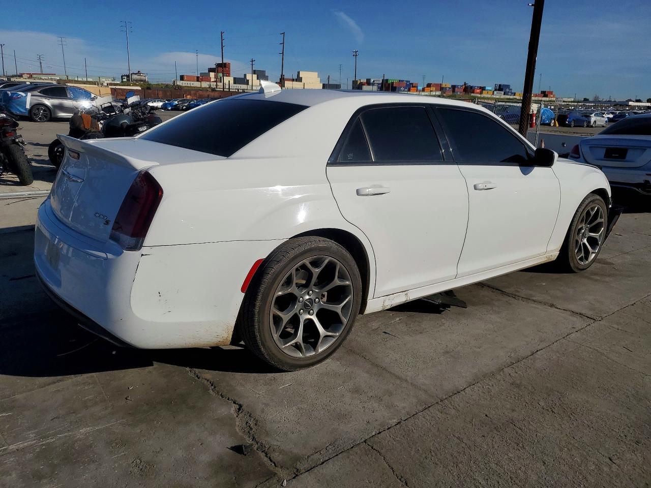 2017 Chrysler 300 S - Image 3