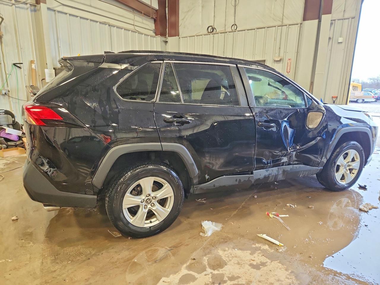 2021 Toyota Rav4 Xle - Фото 3