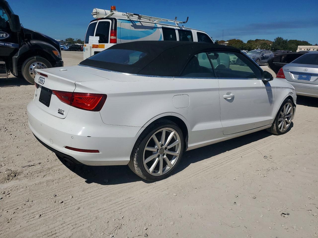 2016 Audi A3 Premium - Image 3