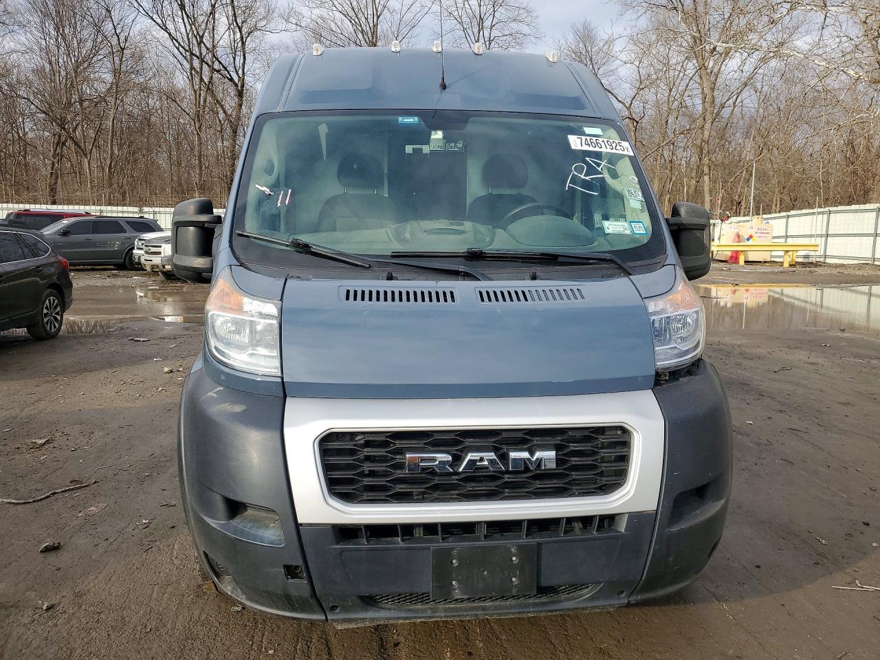 2020 Ram Promaster 3500 Delivery Van - Фото 5