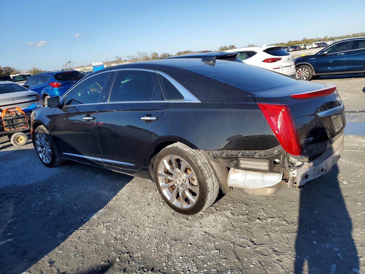 2015 Cadillac Xts Luxury Collection - Image 2