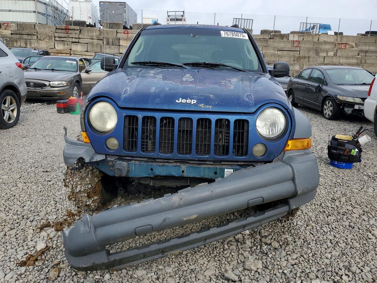 2005 Jeep Liberty Sport - Image 5