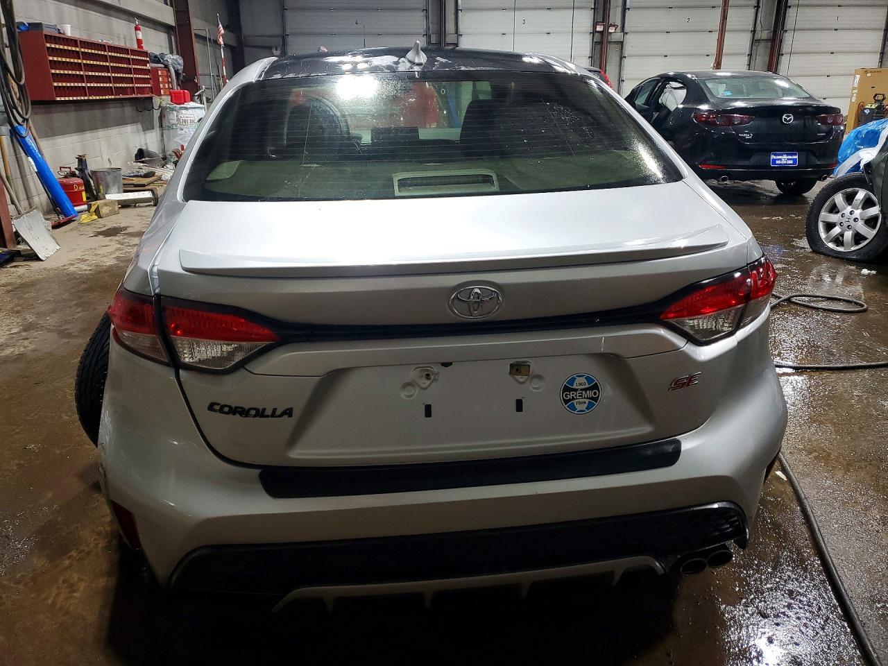 2020 Toyota Corolla Se - Image 6