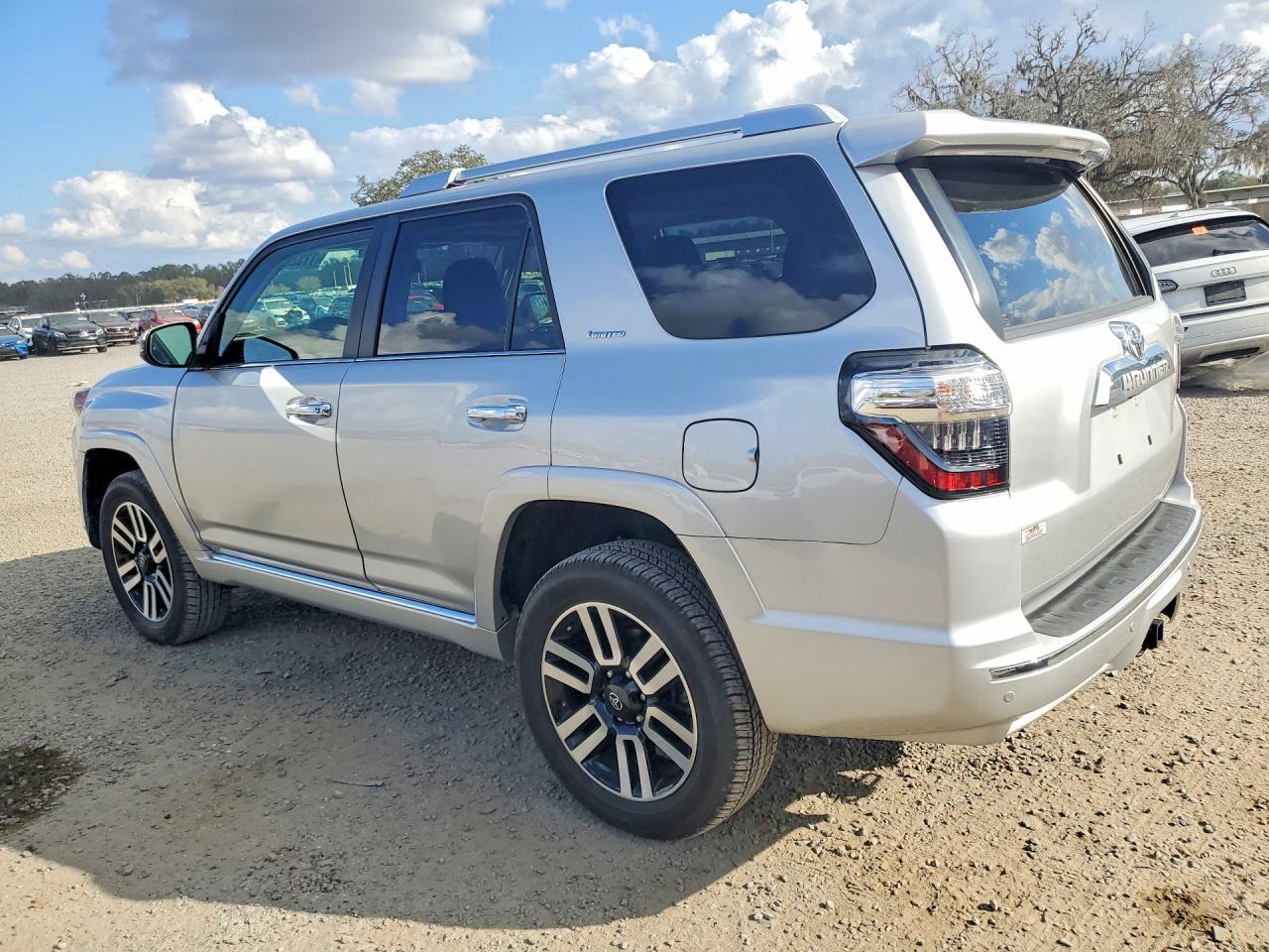 2024 Toyota 4Runner Limited - Фото 2
