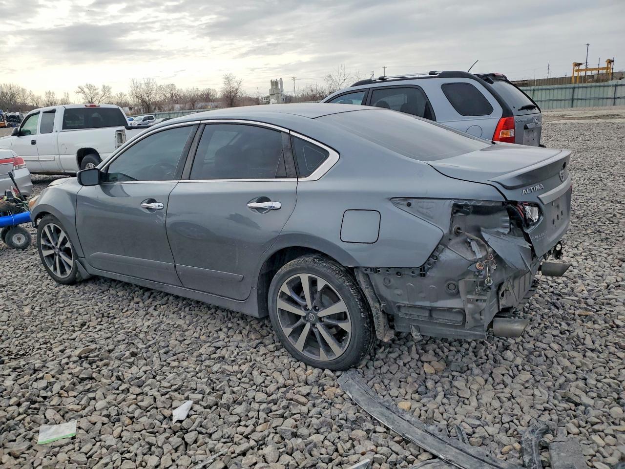 2016 Nissan Altima 2.5 - Image 2