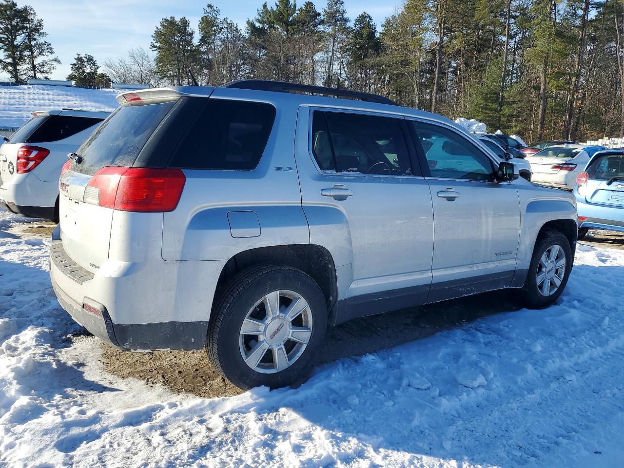 2011 GMC Terrain Sle - Image 3