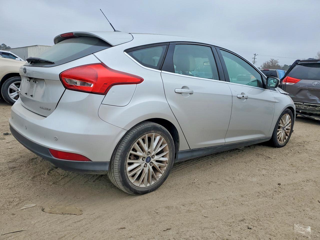 2018 Ford Focus Titanium - Фото 3
