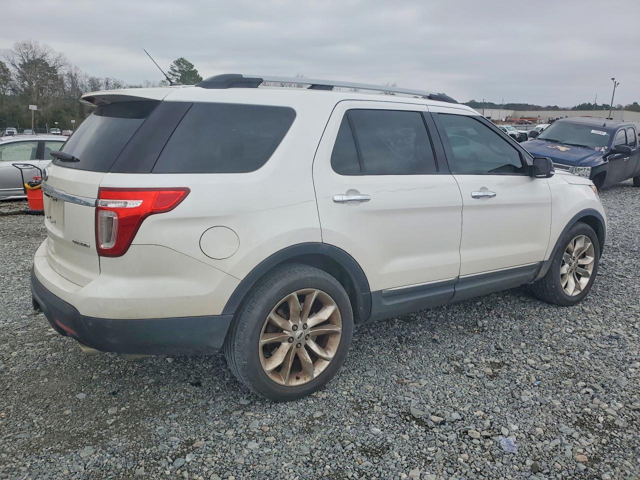 2014 Ford Explorer Xlt - Фото 3